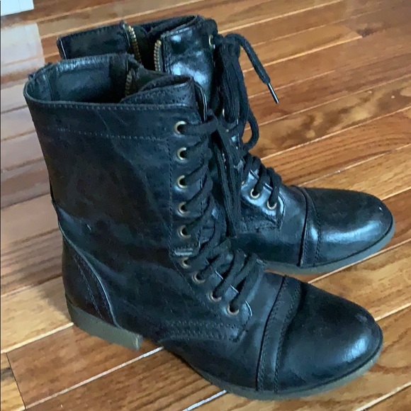Madden Girl combat boots - Picture 1 of 3